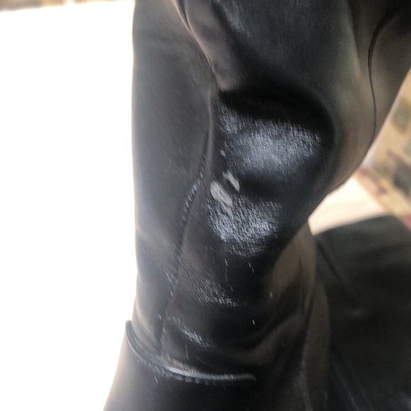 Black heeled boot - Picture 6 of 6